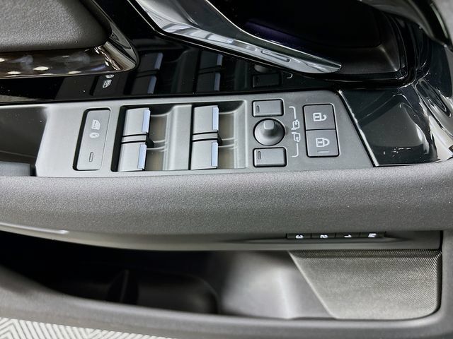 Used 2026 Land Rover Range Rover Evoque S AWD/4WD image 19