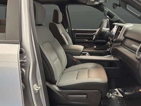 Used 2025 RAM 1500 Big Horn AWD/4WD image 24