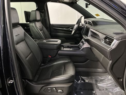 Used 2024 GMC Yukon XL Denali w/ Denali Reserve Package AWD/4WD image 27