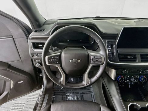 Used 2024 Chevrolet Suburban Z71 w/ Luxury Package AWD/4WD image 14