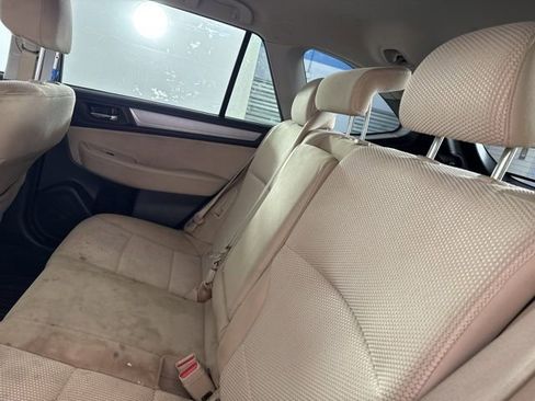 Used 2015 Subaru Outback 2.5i Premium image 13