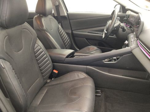 Used 2022 Hyundai Elantra Limited FWD image 21