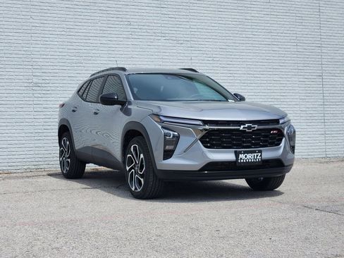 New 2026 Chevrolet Trax RS w/ Driver Confidence Package FWD image 2