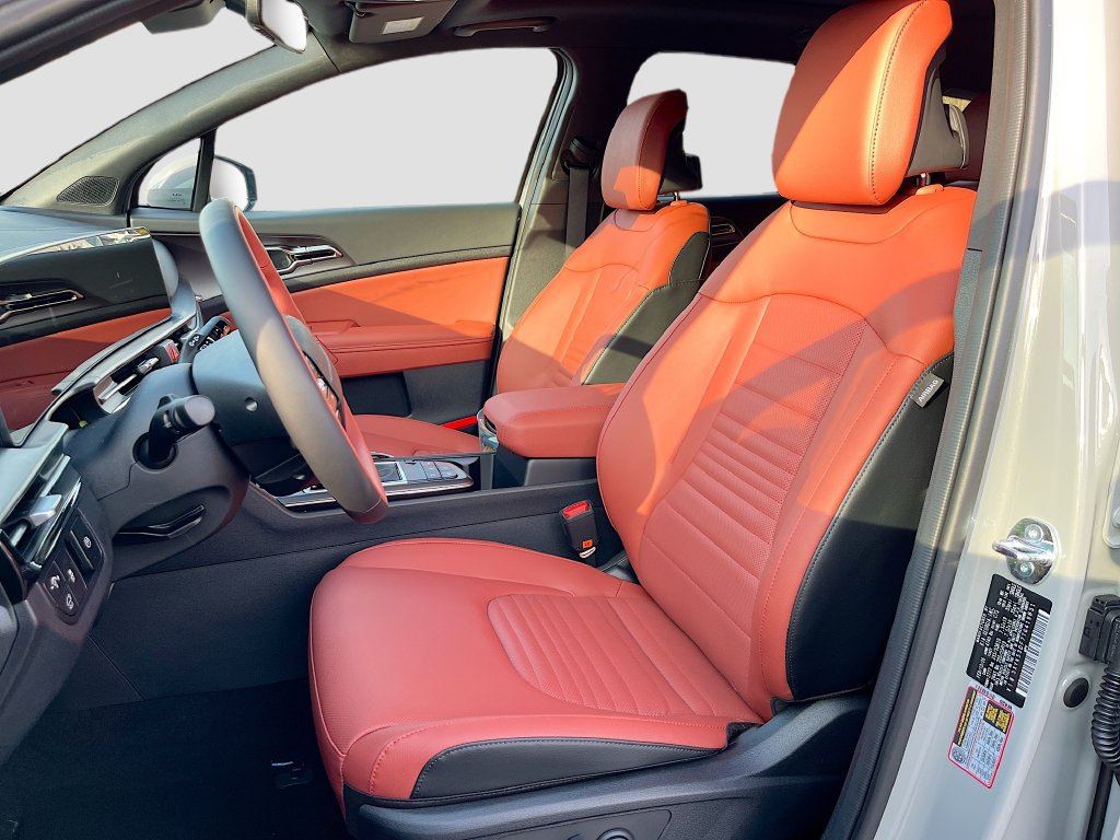 New 2026 Kia Sportage SX FWD image 15