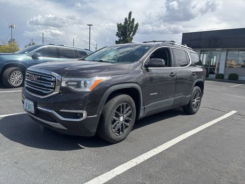 Used 2019 GMC Acadia SLT AWD/4WD image 1