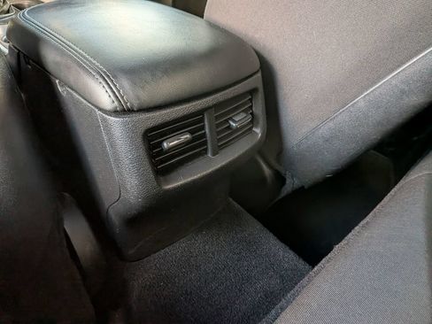 Used 2022 Dodge Challenger GT AWD/4WD image 33