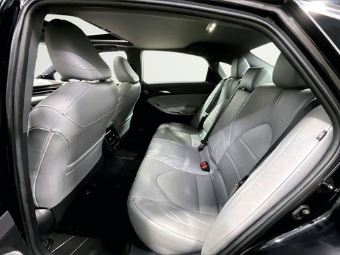 Used 2020 Toyota Avalon Limited image 22