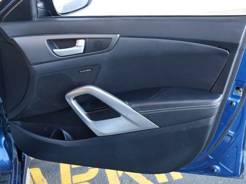 Used 2016 Hyundai Veloster Turbo image 20