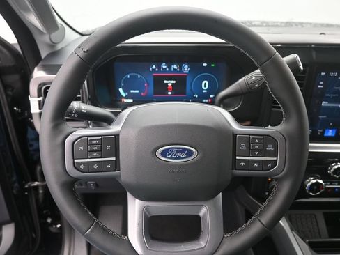 New 2026 Ford F250 Lariat w/ Black Appearance Package AWD/4WD image 31