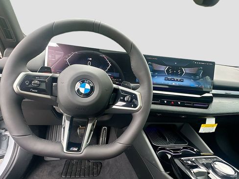 Used 2026 BMW 530i w/ M Sport Package RWD image 11