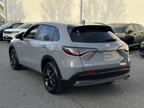 Used 2025 Honda HR-V Sport image 23