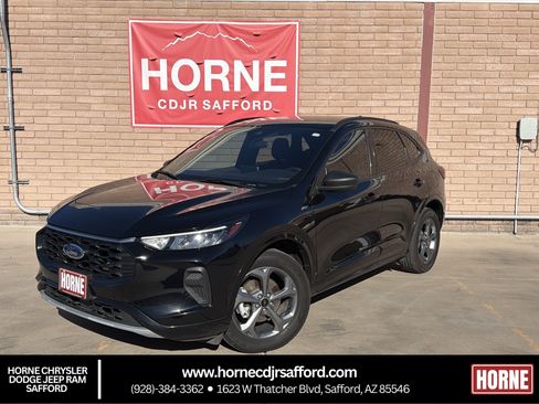 Used 2023 Ford Escape ST-Line AWD/4WD image 1