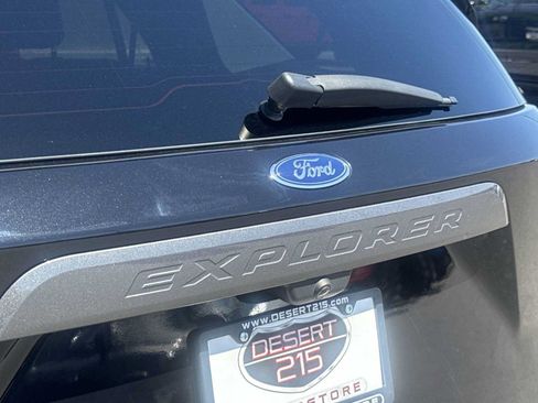 Used 2023 Ford Explorer XLT w/ Equipment Group 202A RWD image 11