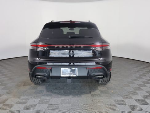 Used 2025 Porsche Macan image 6