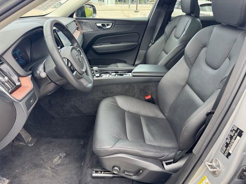 Certified 2023 Volvo XC60 B5 Plus w/ Climate Package AWD/4WD image 8