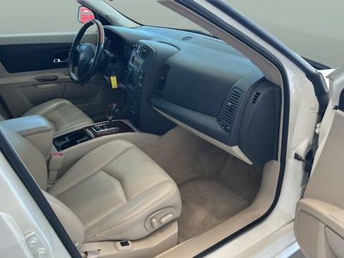 Used 2005 Cadillac SRX w/ Preferred Equipment Group AWD/4WD image 15
