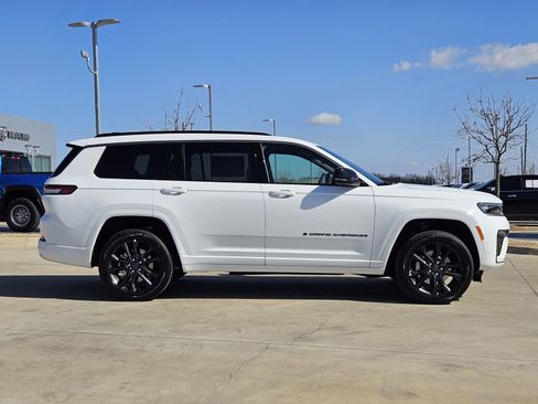 New 2026 Jeep Grand Cherokee L Limited AWD/4WD image 7