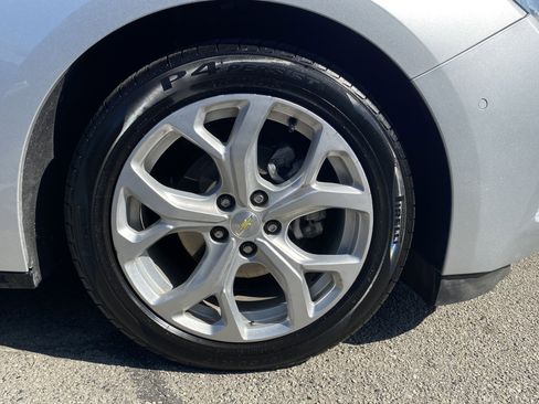 Used 2016 Chevrolet Volt Premier w/ Driver Confidence Package image 24