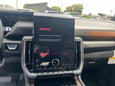 New 2026 GMC Yukon XL Denali w/ Advanced Technology Package AWD/4WD image 18