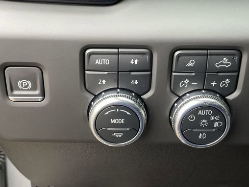 Used 2025 GMC Sierra 2500 Denali w/ Denali Reserve Package image 18