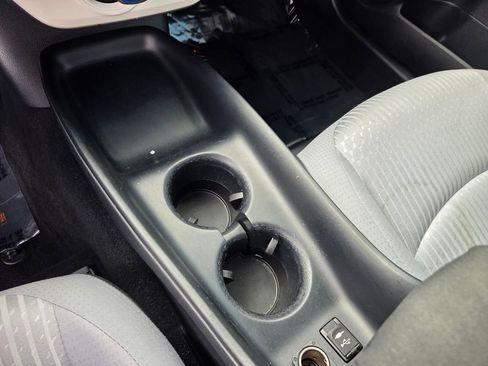 Used 2016 Toyota Prius Four FWD image 27