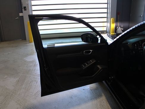 Used 2023 Honda Civic Sport image 7