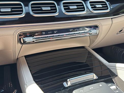 Used 2024 Mercedes-Benz GLE 450 4MATIC image 37