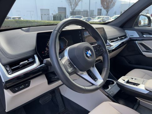 Certified 2025 BMW X1 xDrive28i w/ Technology Package image 16