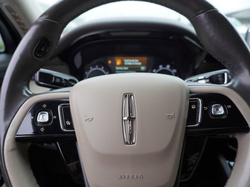 Used 2020 Lincoln Corsair Reserve w/ Equipment Group 201A image 25