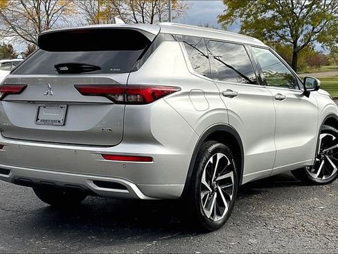 Used 2022 Mitsubishi Outlander SEL image 13