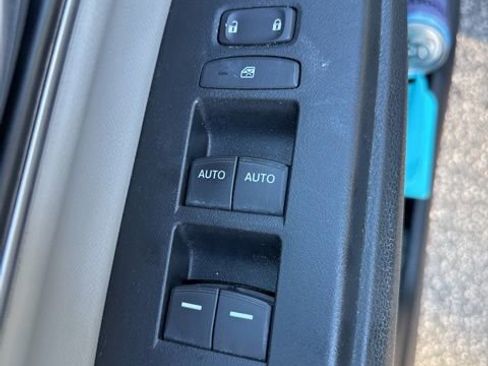 Used 2017 Honda CR-V EX-L image 11