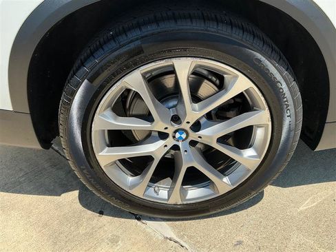 Used 2021 BMW X5 xDrive40i w/ Premium Package AWD/4WD image 24