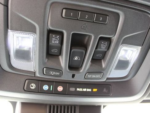 Used 2024 GMC Sierra 1500 AT4 w/ Technology Package AWD/4WD image 34