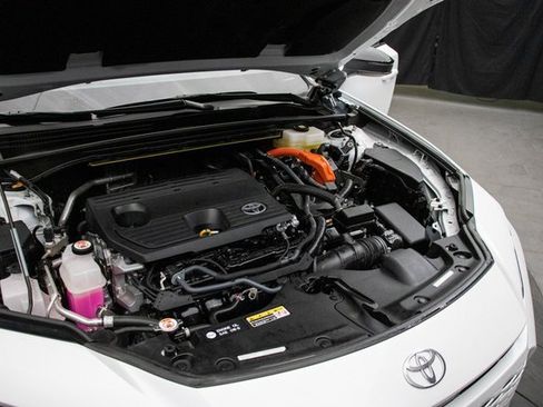 Used 2025 Toyota Crown Signia image 32