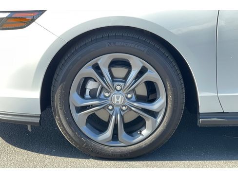 Certified 2024 Honda Accord EX image 39