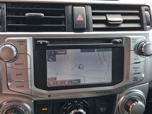 Used 2018 Toyota 4Runner SR5 AWD/4WD image 21
