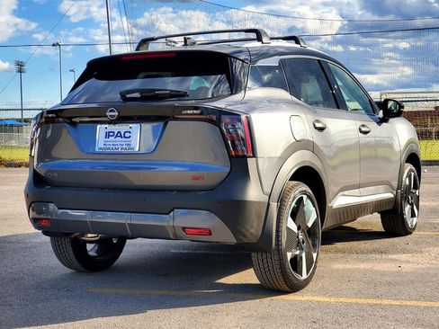 New 2025 Nissan Kicks SR w/ Illumination Package image 5