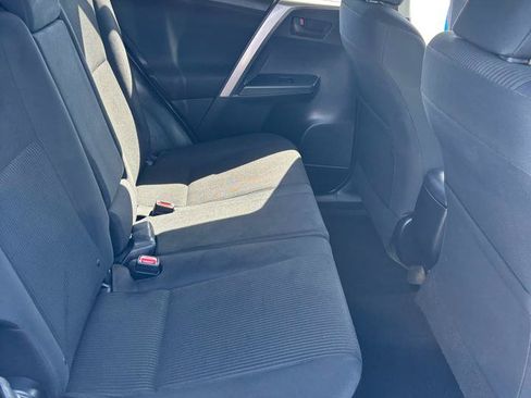 Used 2018 Toyota RAV4 LE w/ All Weather Liner Package AWD/4WD image 21