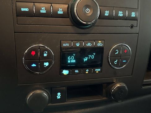 Used 2013 Chevrolet Silverado 1500 LT AWD/4WD image 15