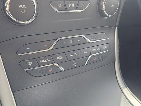 Used 2020 Ford Edge SEL AWD/4WD image 14