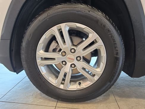 Used 2022 GMC Terrain SLE FWD image 16