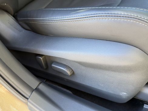 Used 2025 Subaru Outback Limited image 22