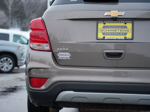 Used 2020 Chevrolet Trax LT w/ LT Convenience Package image 10