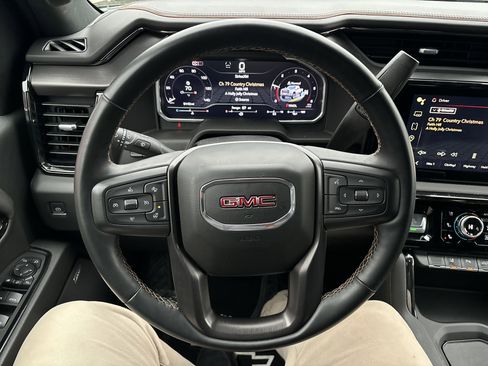 Used 2024 GMC Sierra 2500 AT4 w/ Technology Package image 17