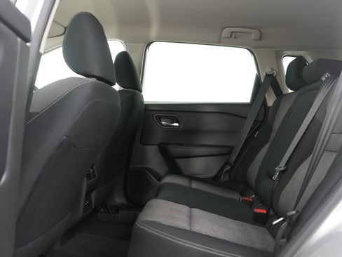 Used 2025 Nissan Rogue SV AWD/4WD image 19