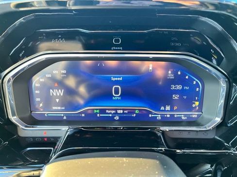 Used 2024 Chevrolet Silverado 1500 High Country w/ High Country Premium Package image 36