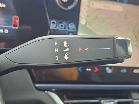 New 2026 Chevrolet Equinox EV LT AWD/4WD image 32