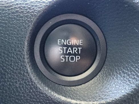 Used 2024 Toyota Corolla Cross XLE w/ Convenience Package FWD image 12