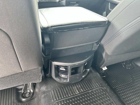 Used 2022 RAM 2500 Tradesman w/ Chrome Appearance Group AWD/4WD image 26