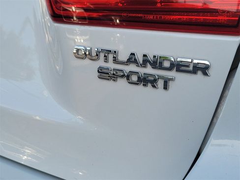 Used 2018 Mitsubishi Outlander Sport LE image 21